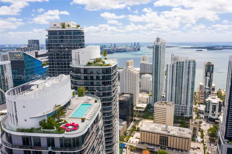 1 bedroom Condominium at 45 SW 9th St 1604, Brickell Heights East Con, Miami — photo 4