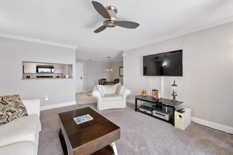 1 bedroom Condominium at 19601 E Country Club Drive 7505, The Yacht Club At Aventura, Aventura — photo 3