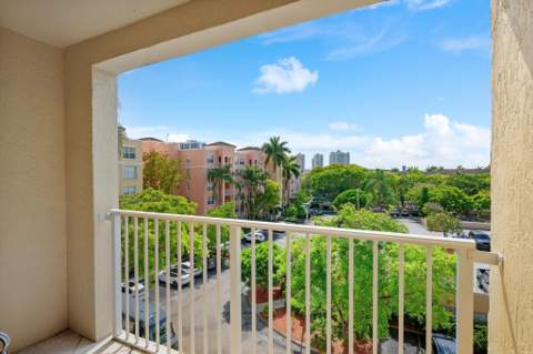 19601 E Country Club Drive 7505, Aventura FL - photo 8 of 19