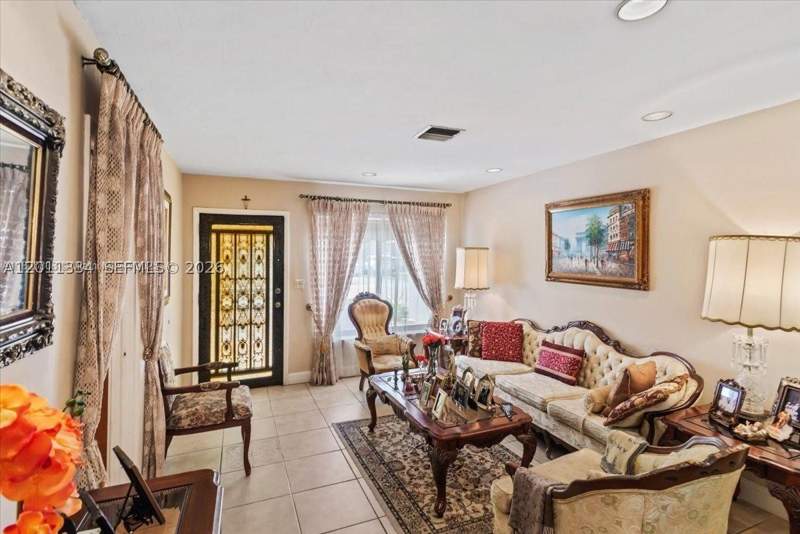 4 bedroom SingleFamilyResidence at 6385 SW 25th St, Coral Villas Rev, Miami — photo 5
