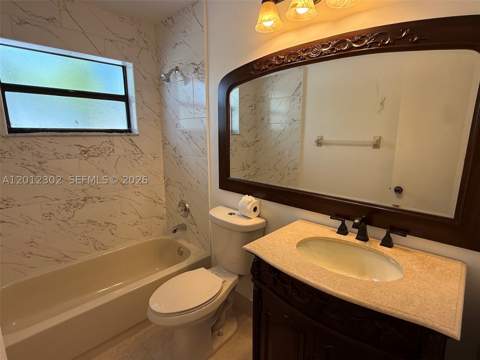 6850 NW 173rd Dr 109, Hialeah FL - photo 10 of 12