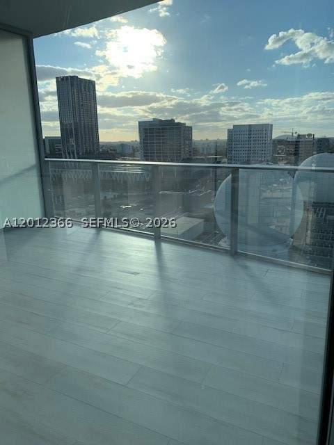 1 bedroom Condominium at 851 NE 1st Ave 2110, Paramount Miami Worldcent, Miami — photo 4