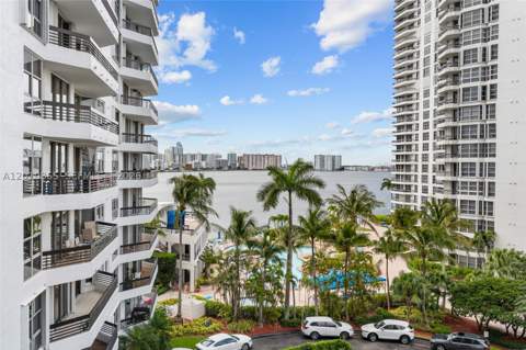 19195 NE 36th Ct 604, Aventura FL - photo 12 of 26