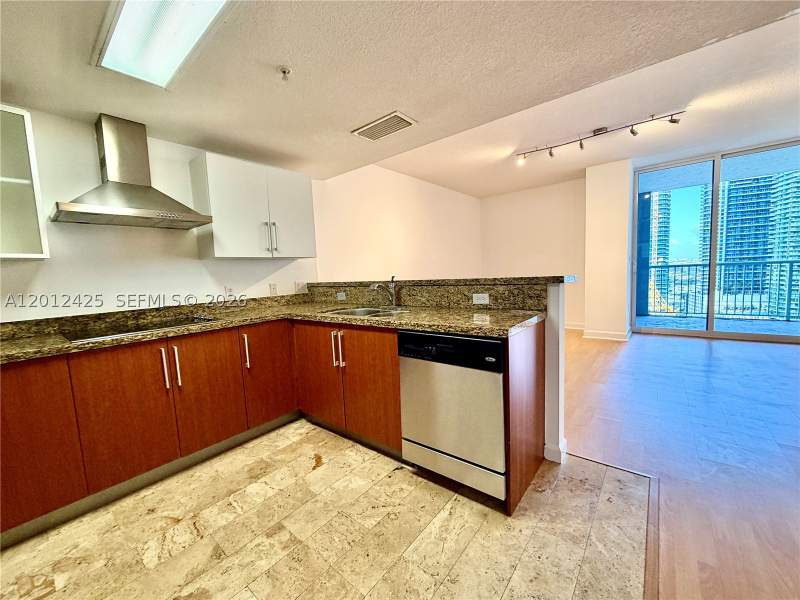 1 bedroom Condominium at 170 SE 14th St 2906, The Sail Condo, Miami — photo 2
