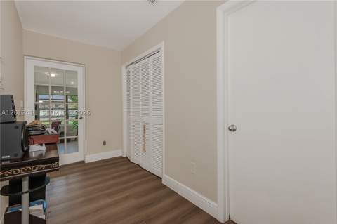 395 W 39th Pl, Hialeah FL - photo 12 of 31