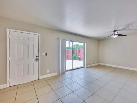 1540 Masters Circle 180, Delray Beach FL - photo 10 of 38