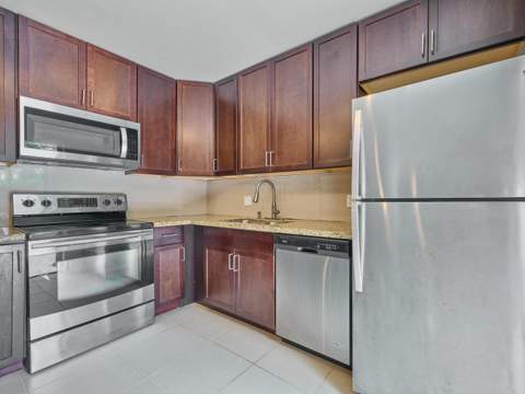 1540 Masters Circle 180, Delray Beach FL - photo 19 of 38