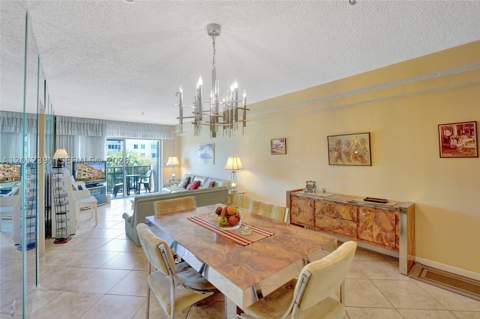 250 181st Dr 214, Sunny Isles Beach FL - photo 17 of 55