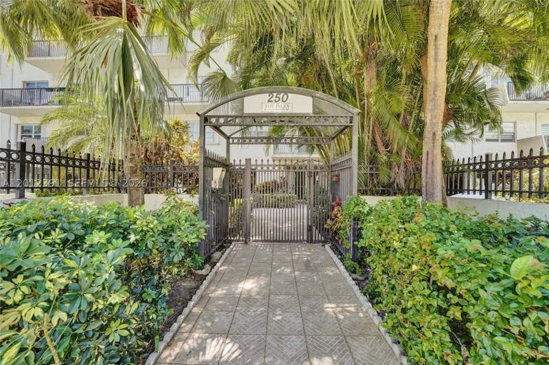 1 bedroom Condominium at 250 181st Dr 214, The Isles Condo, Sunny Isles Beach — photo 5