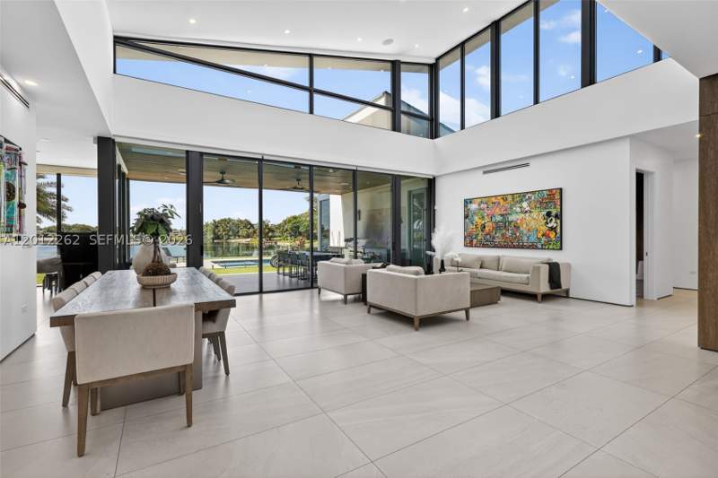 6 bedroom SingleFamilyResidence at 1830 NE 193rd St, Greyknoll Estates, Miami — photo 5
