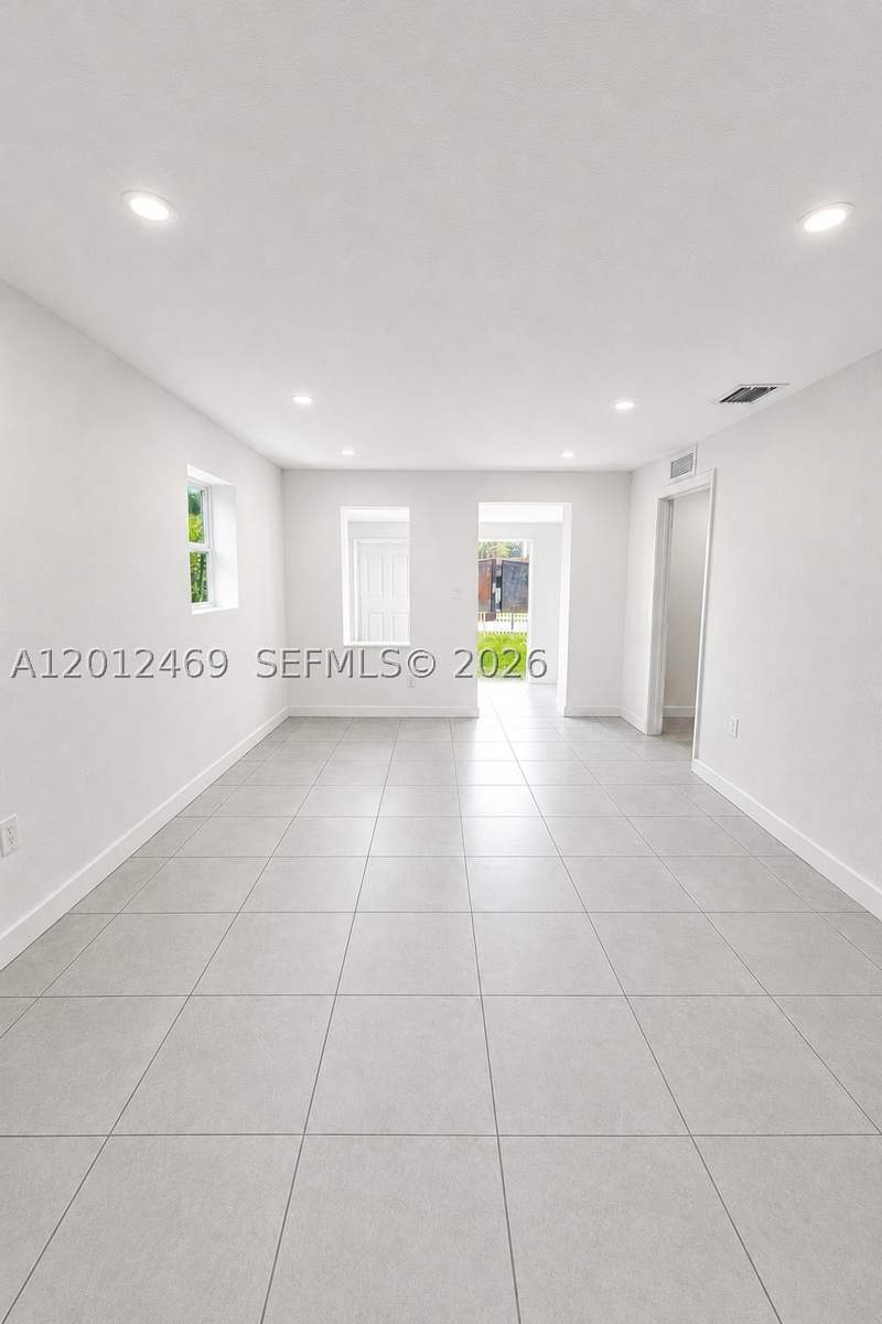 3 bedroom SingleFamilyResidence at 1861 NW 112th St, Queens Park, Miami — photo 3