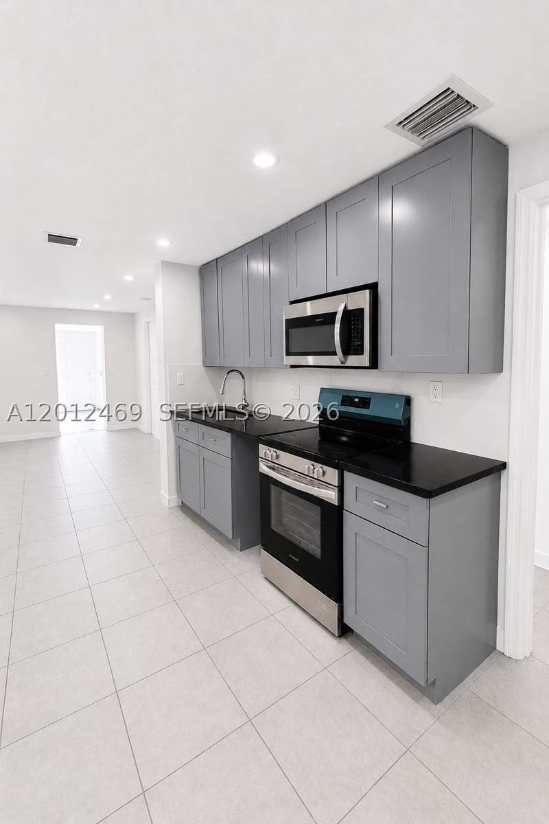 3 bedroom SingleFamilyResidence at 1861 NW 112th St, Queens Park, Miami — photo 5