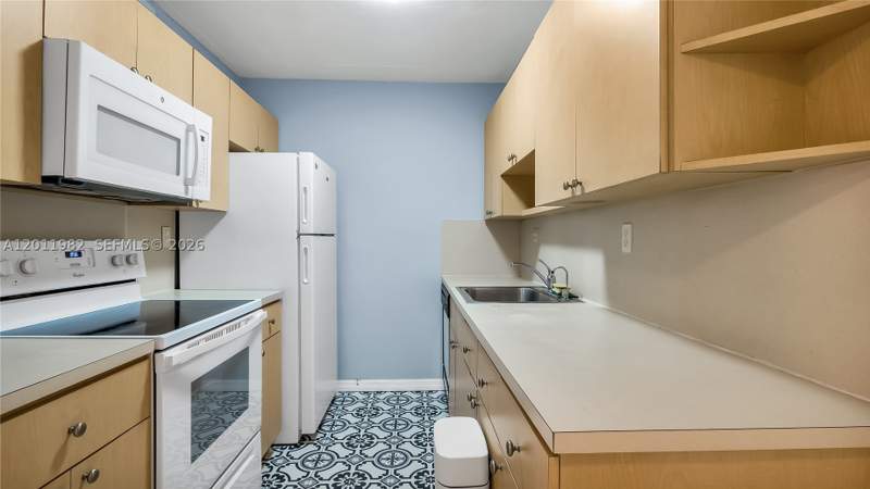 2 bedroom Condominium at 7231 Miami Lakes Dr C5, Cypress Village Condo, Miami Lakes — photo 4
