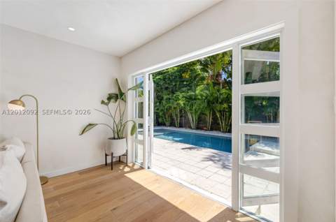 830 NE 72nd St, Miami FL - photo 10 of 19