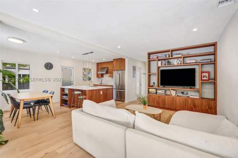830 NE 72nd St, Miami FL - photo 6 of 19