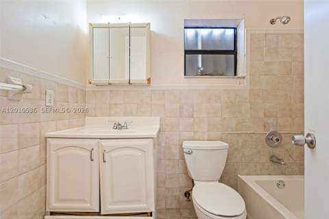 2331 W 66th Pl 201, Hialeah FL - photo 7 of 42