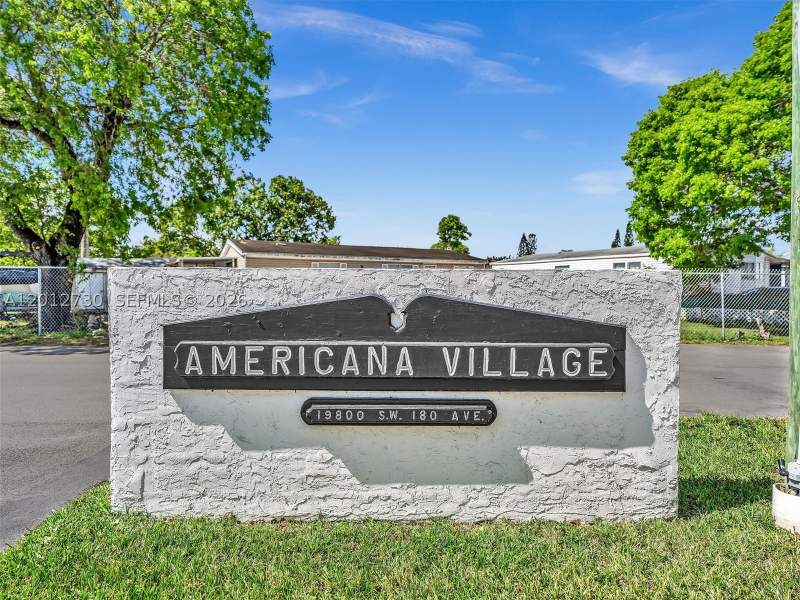 2 bedroom MobileHome at 19800 SW 180th Ave #80, Americana Village Condo, Miami — photo 2