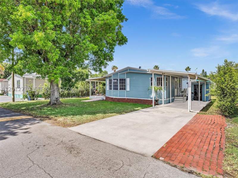2 bedroom MobileHome at 19800 SW 180th Ave #80, Americana Village Condo, Miami — photo 5