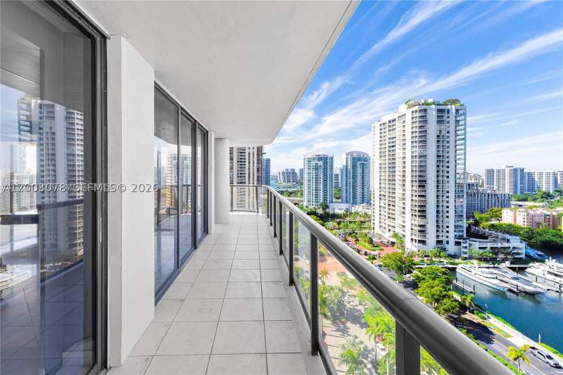 2 bedroom Condominium at 19667 Turnberry Way 18D, Turnberry Isle South Cond, Aventura — photo 4