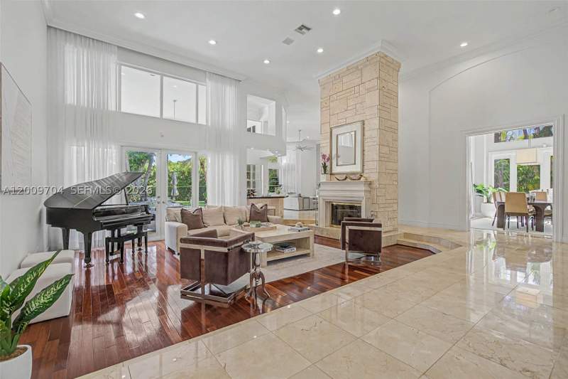 5 bedroom SingleFamilyResidence at 6721 SW 140th St, Shear Groves South, Palmetto Bay — photo 4