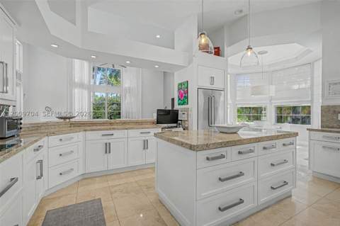 6721 SW 140th St, Palmetto Bay FL - photo 9 of 45
