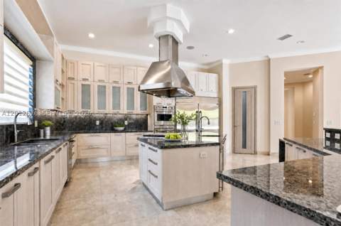 7480 SW 100th St, Pinecrest FL - photo 15 of 37