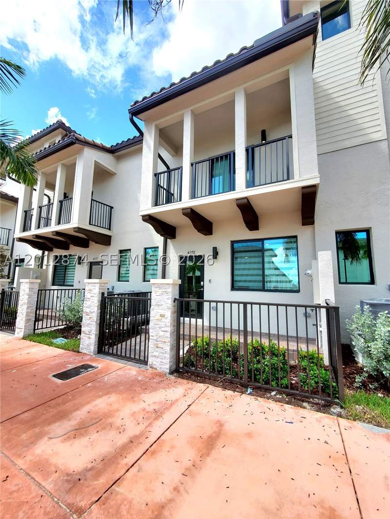 3 bedroom Townhouse at 4278 NW 82nd Ave 4278, Downtown Doral South Phas, Doral — photo 3