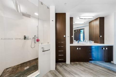 500 Brickell Ave 3707, Miami FL - photo 13 of 43