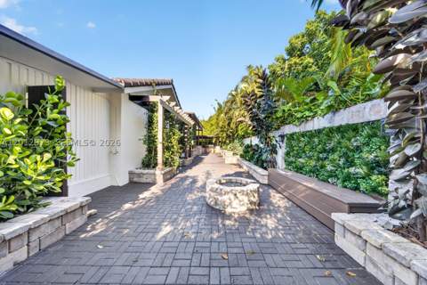 10570 SW 56th Ter, Miami FL - photo 11 of 60