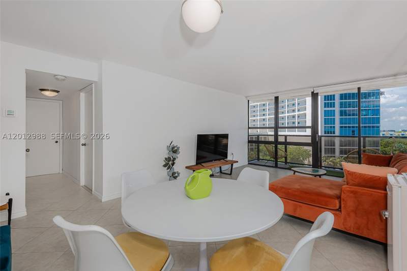 2 bedroom Condominium at 600 NE 36th St 706, Charter Club Condo, Miami — photo 4