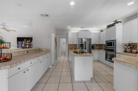 12019 SW 77th Ter, Miami FL - photo 12 of 42