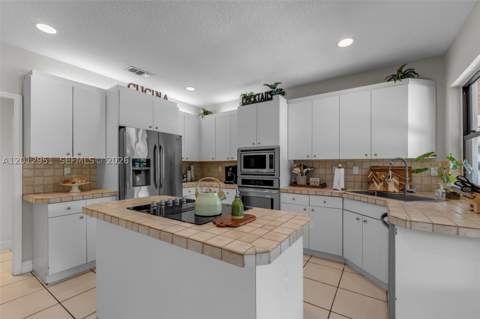12019 SW 77th Ter, Miami FL - photo 13 of 42