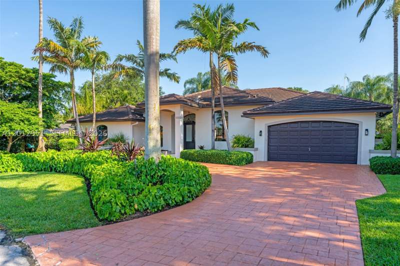 4 bedroom SingleFamilyResidence at 12019 SW 77th Ter, Sharon Estates, Miami — photo 2