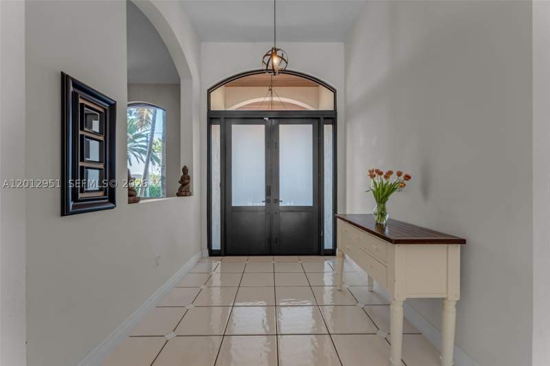 4 bedroom SingleFamilyResidence at 12019 SW 77th Ter, Sharon Estates, Miami — photo 5
