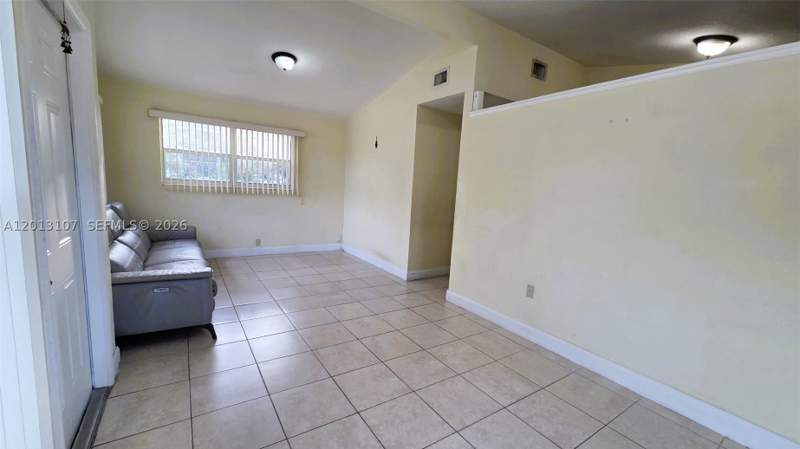 3 bedroom SingleFamilyResidence at 2335 NW 55th St, High Ridge Park, Miami — photo 3