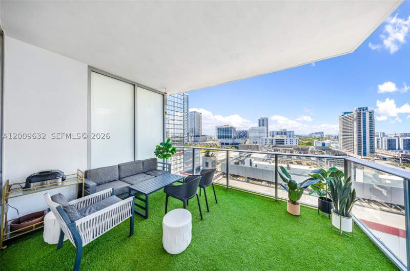 2 bedroom Condominium at 851 NE 1st Ave 1408, Paramount Miami Worldcent, Miami — photo 4