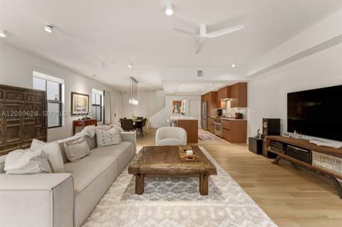 3036 Mcdonald Street, Miami FL - photo 13 of 45