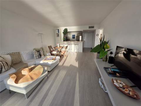 7928 West Dr 307, North Bay Village FL - photo 9 of 32