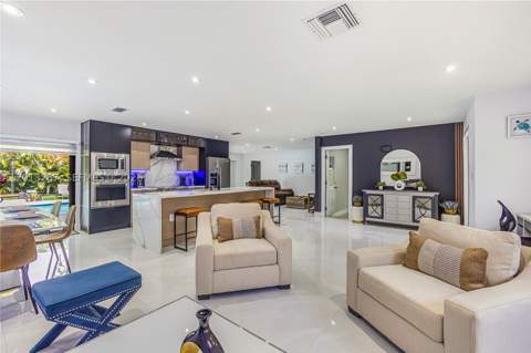 15331 Turnbull Dr, Miami Lakes FL - photo 13 of 72