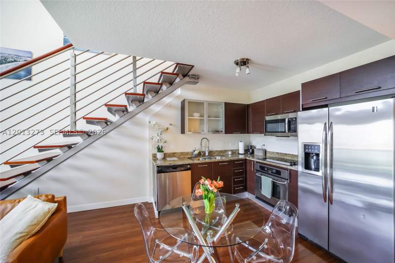 1 bedroom Condominium at 41 SE 5th St 1003, Brickell On The River S T, Miami — photo 2
