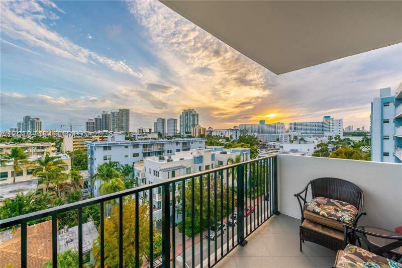 1 bedroom Condominium at 1000 Michigan Ave 704, Parkview House Condo, Miami Beach — photo 2