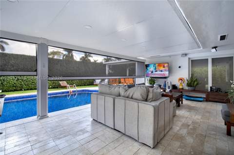 21015 NE 19th Ct, Miami FL - photo 6 of 40