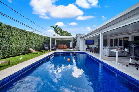 21015 NE 19th Ct, Miami FL - photo 7 of 40