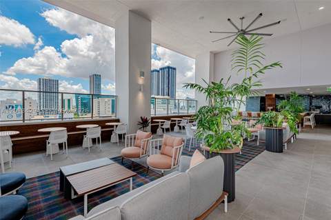 227 NE 2nd St 2206, Miami FL - photo 6 of 38