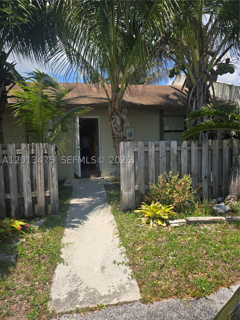 2 bedroom Townhouse at 1630 Sandpiper Blvd, Townhomes Of Audubon Sout, Homestead — photo 2