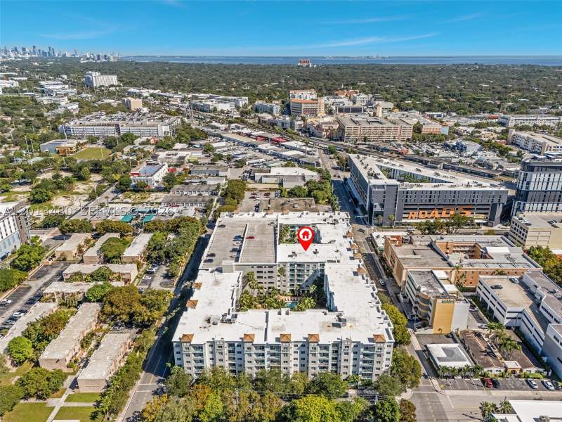 2 bedroom Condominium at 6001 SW 70th St 339, Valencia Condo, South Miami — photo 2