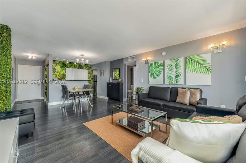 1 bedroom Condominium at 200 178th Dr 604, Marbella Tower Condo, Sunny Isles Beach — photo 4