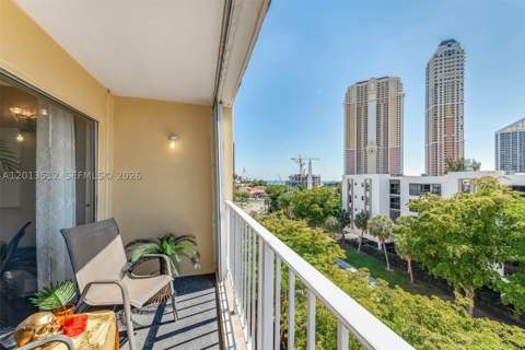 200 178th Dr 604, Sunny Isles Beach FL - photo 7 of 26