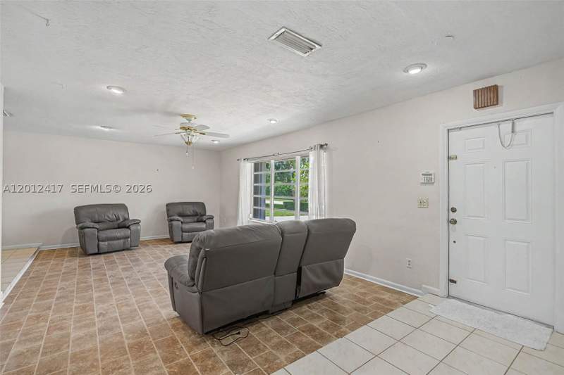 4 bedroom SingleFamilyResidence at 11380 SW 131st St, Pine Shore Sec 3, Miami — photo 3