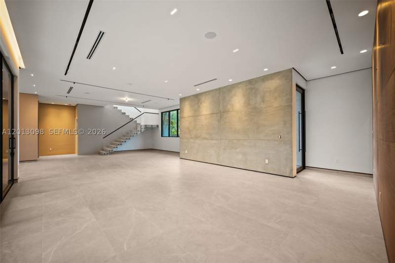 6 bedroom SingleFamilyResidence at 7740 SW 52nd Ave, Amd Plat Of High Pines, Miami — photo 2